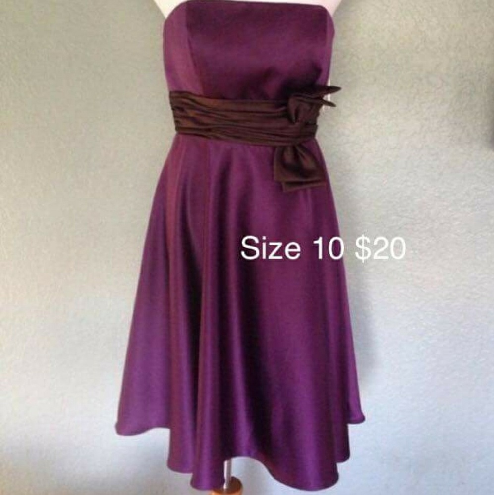 Plum cocktail dress with brown accent